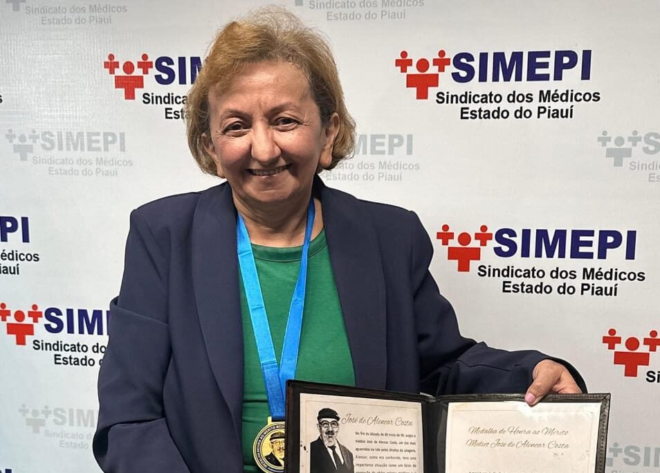 Presidente do CEENB é homenageada